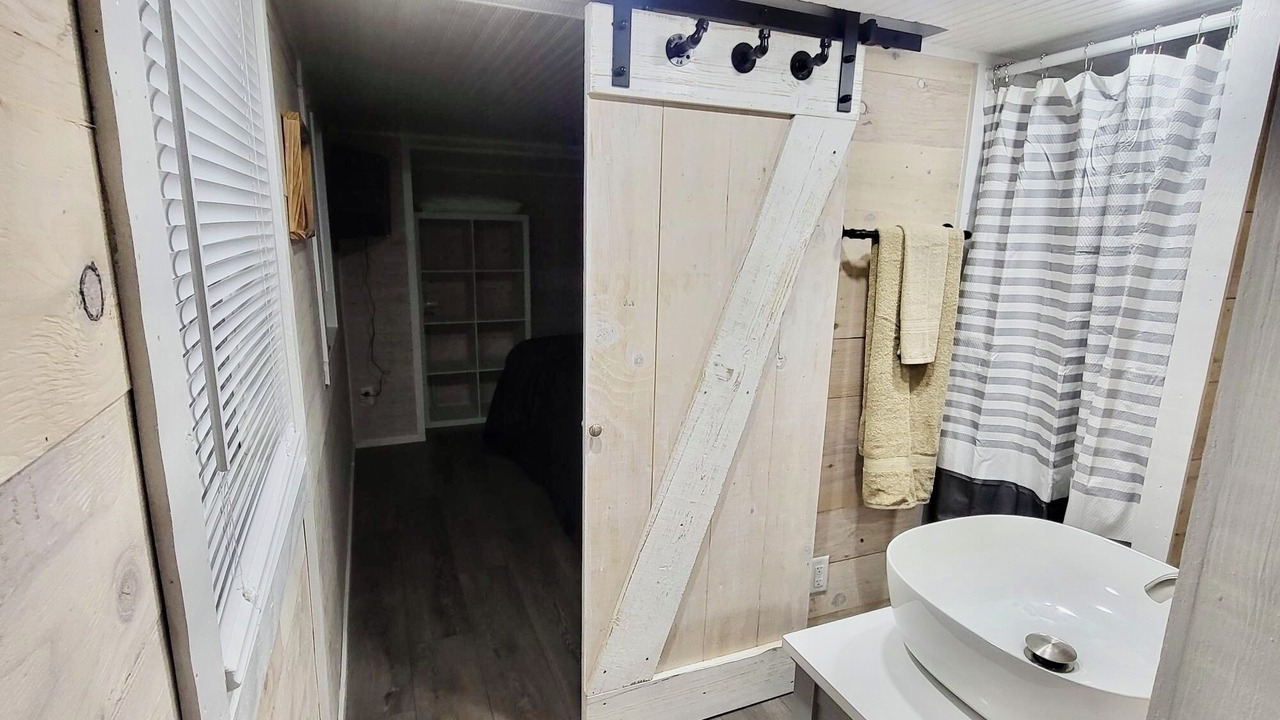 Photo of Bedroom in Hot Springs