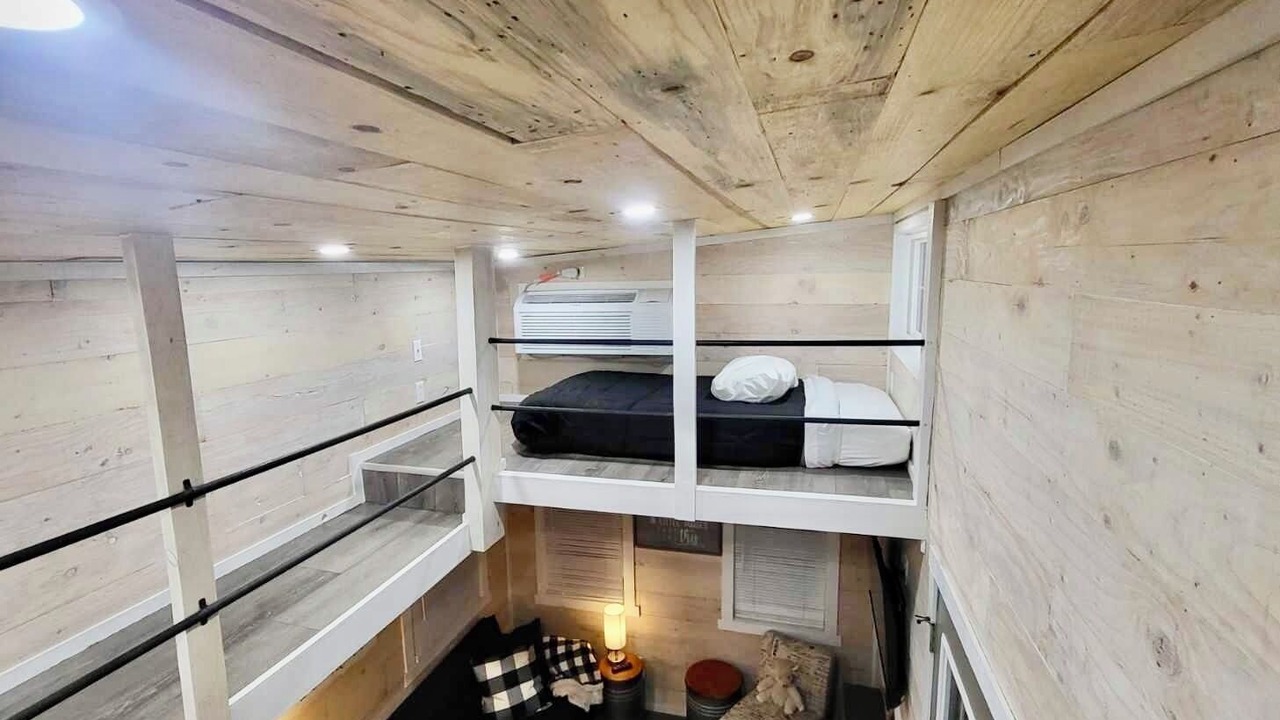 Photo of Bedroom in Hot Springs