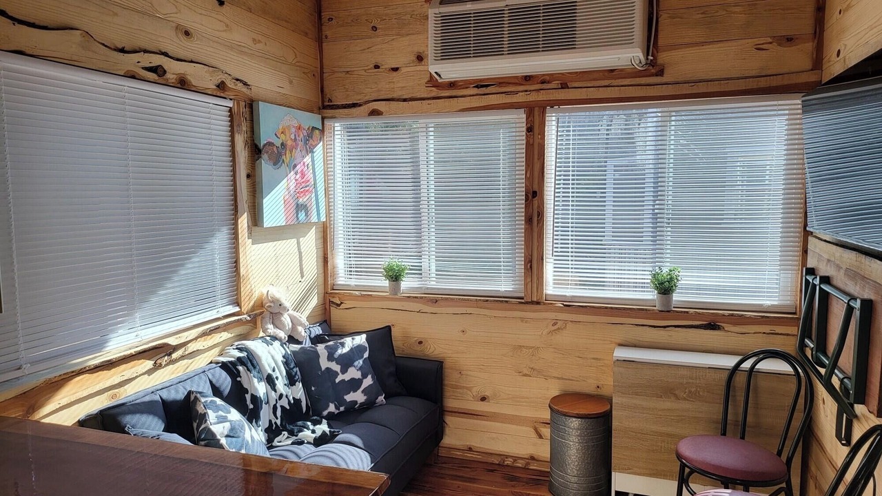 Photo of Livingroom in Hot Springs