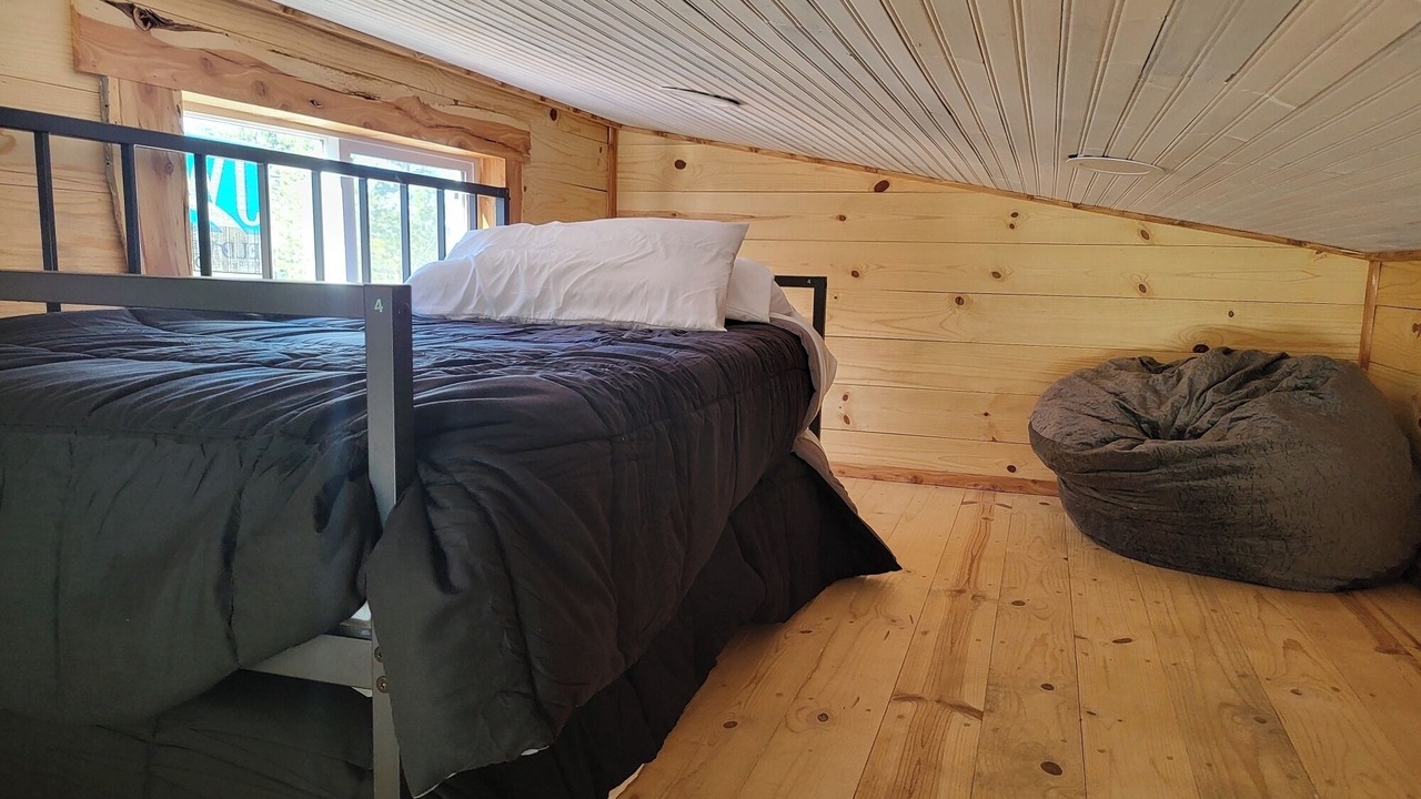 Photo of Bedroom in Hot Springs