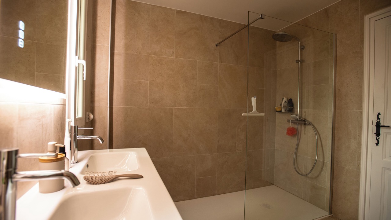 Photo of Bathroom in Laroque-des-Alberes