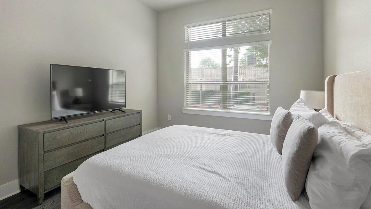 Photo of Bedroom in Nassau Bay