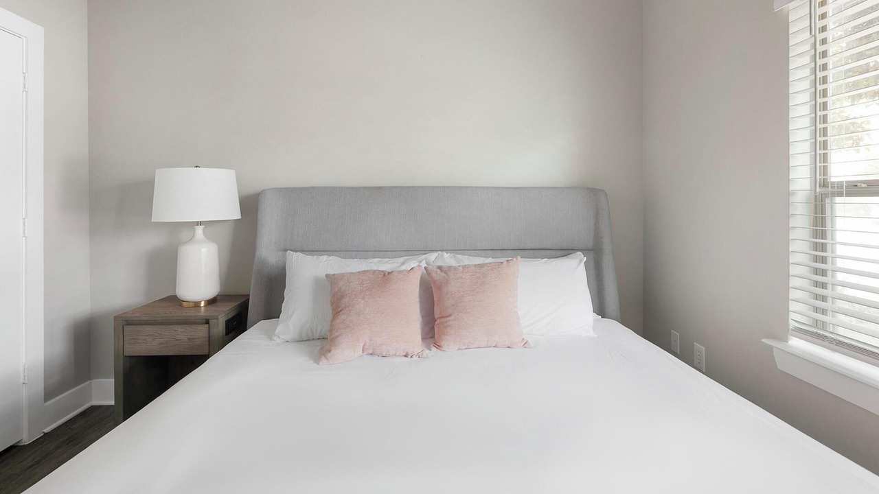 Photo of Bedroom in Nassau Bay