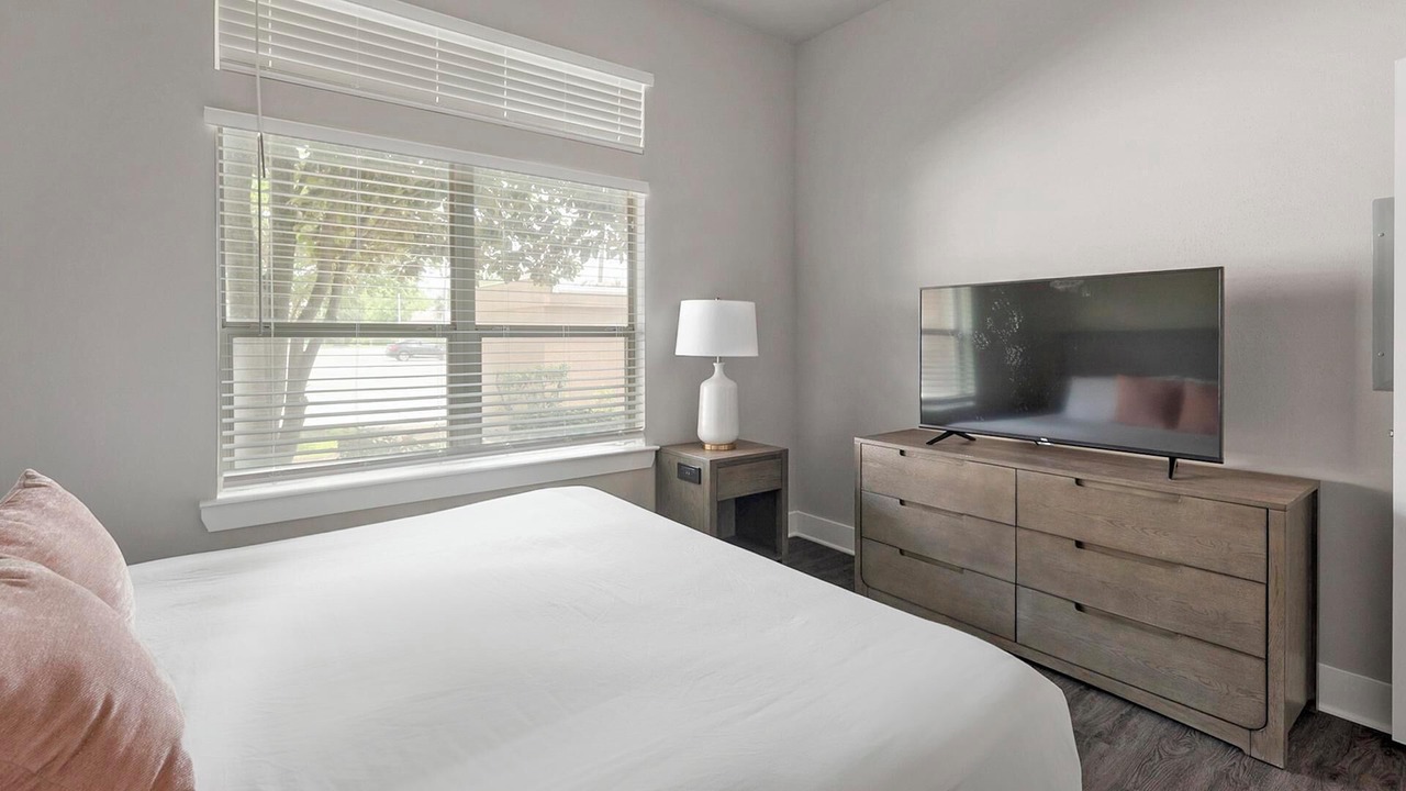 Photo of Bedroom in Nassau Bay