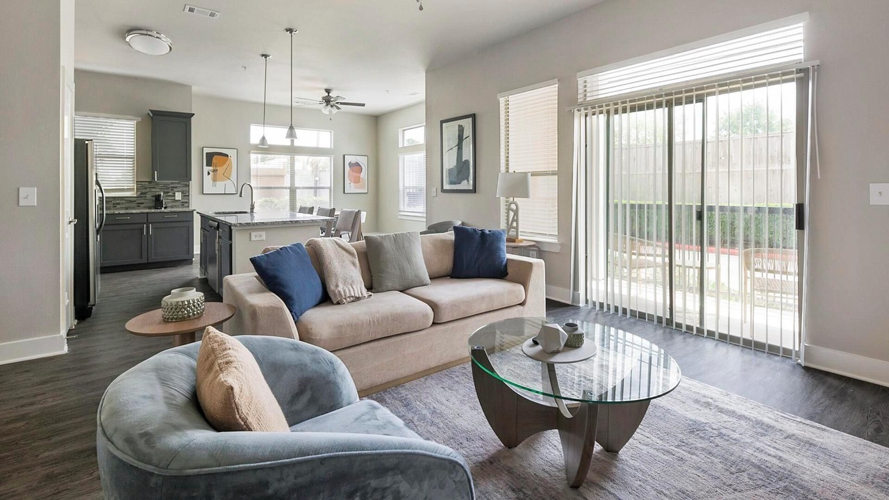 Photo of Livingroom in Nassau Bay