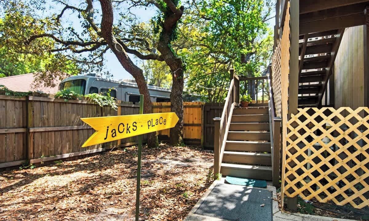 Photo of Others in Gulf Breeze