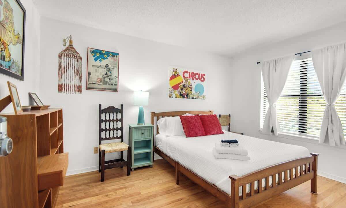 Photo of Others in Gulf Breeze