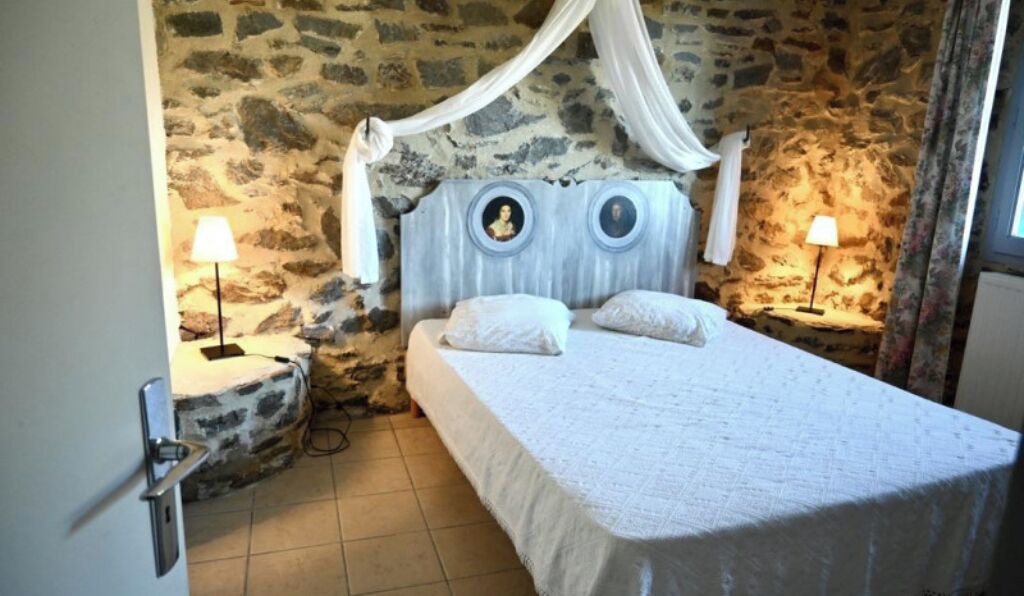 Photo of Bedroom in Souanyas