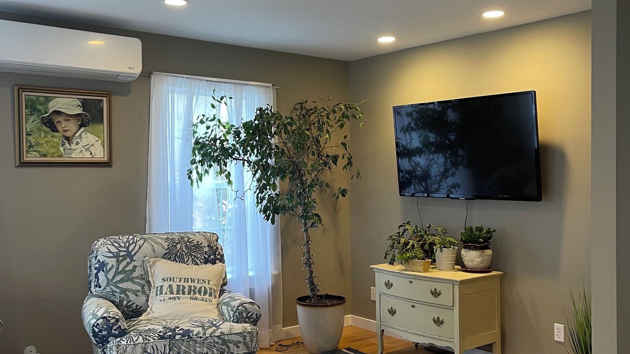 Photo of Livingroom in Bass Harbor