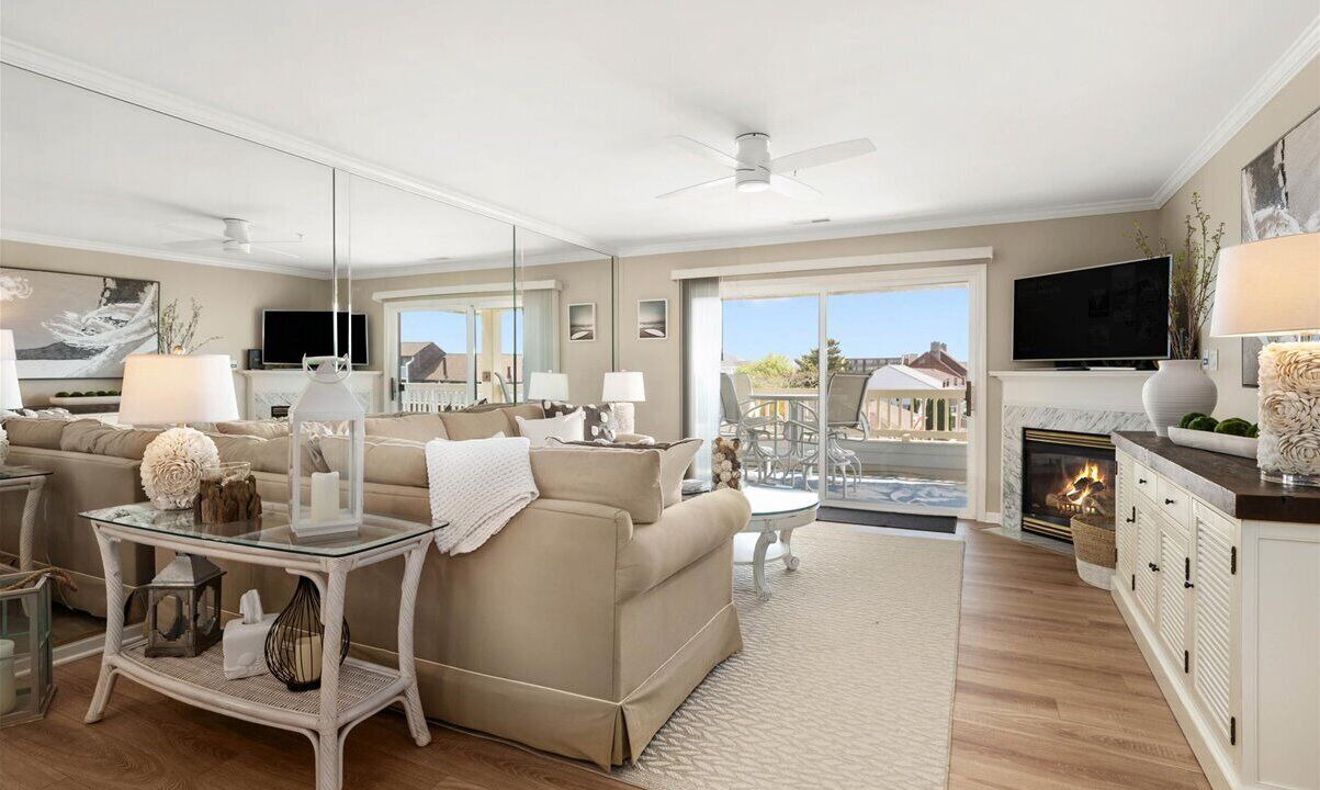 Photo of Livingroom in Heron Harbour Isle