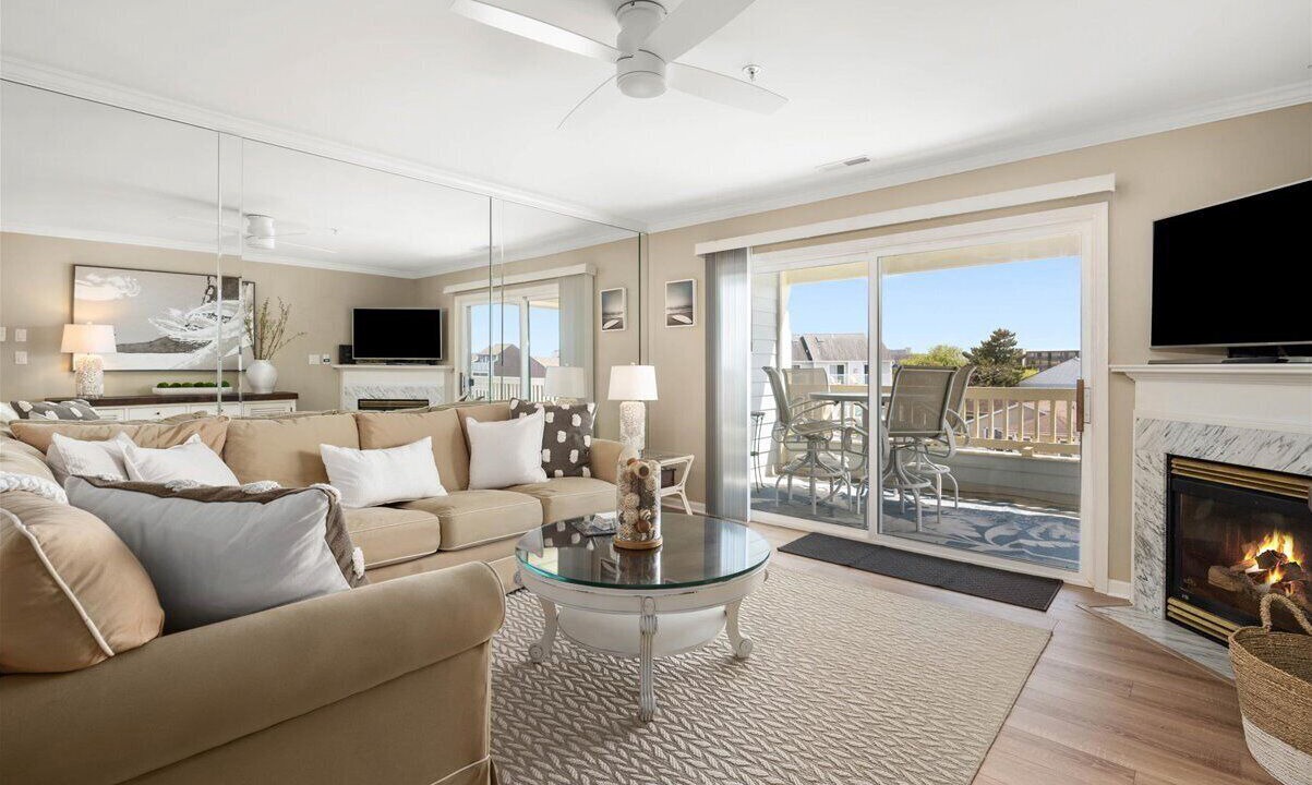 Photo of Livingroom in Heron Harbour Isle