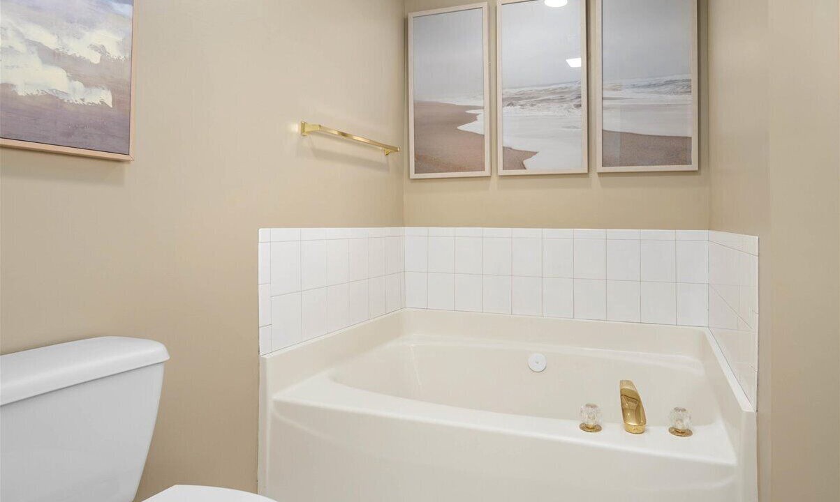 Photo of Bathroom in Heron Harbour Isle