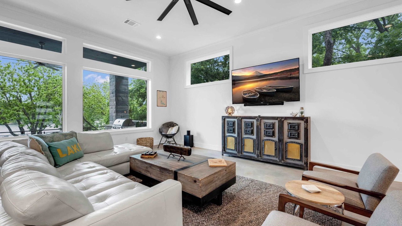 Photo of Livingroom in Burnet