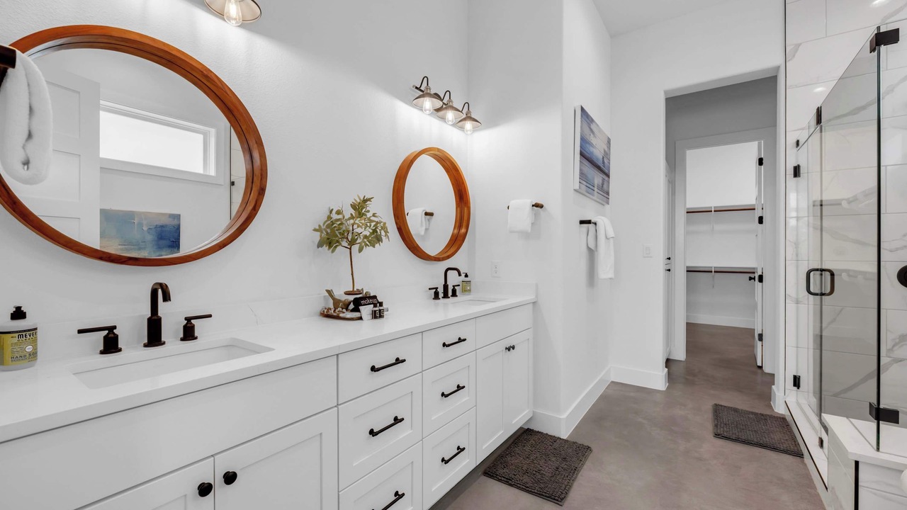 Photo of Bathroom in Burnet