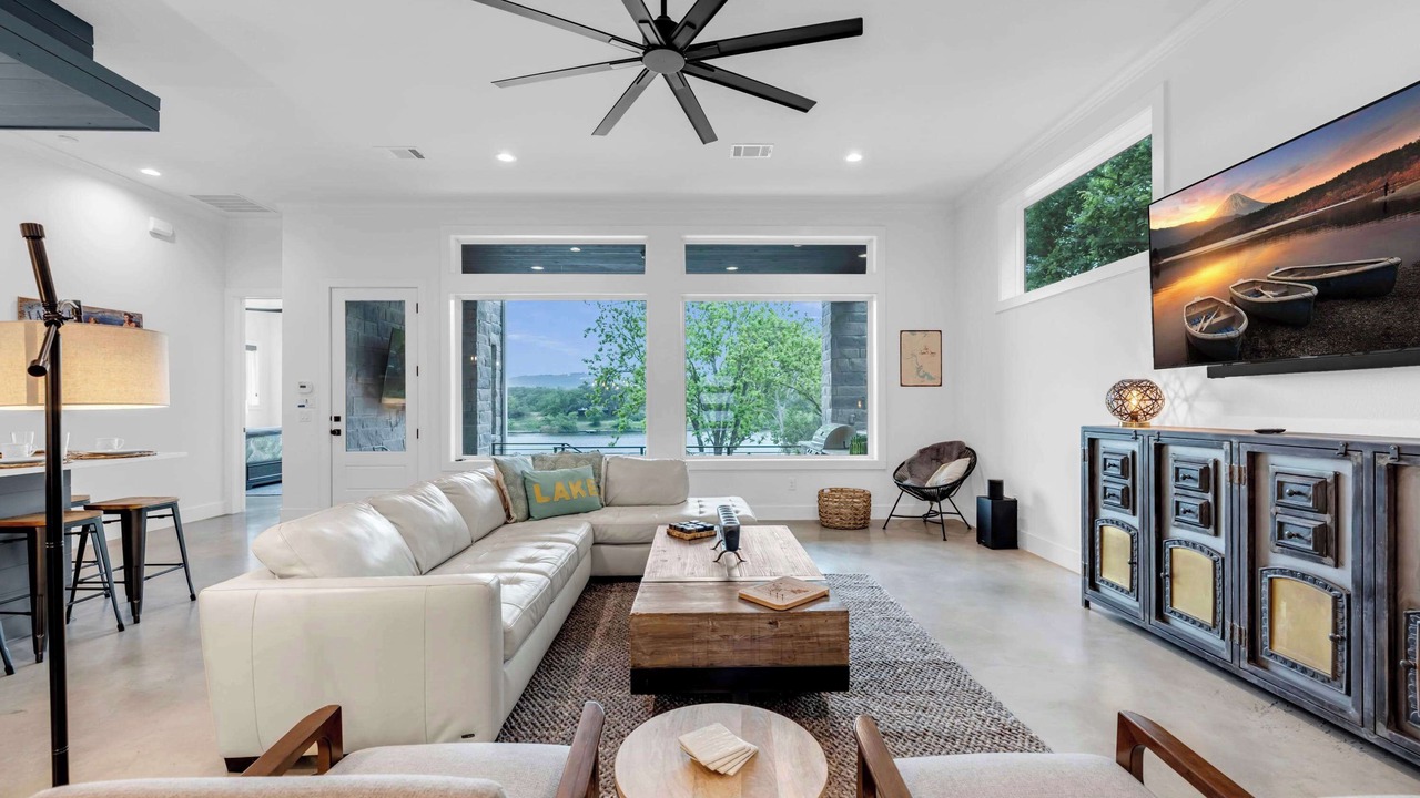 Photo of Livingroom in Burnet