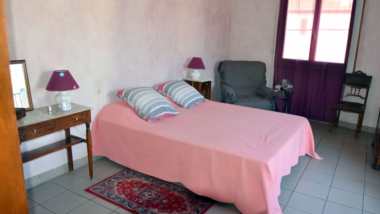 Photo of Bedroom in Estagel
