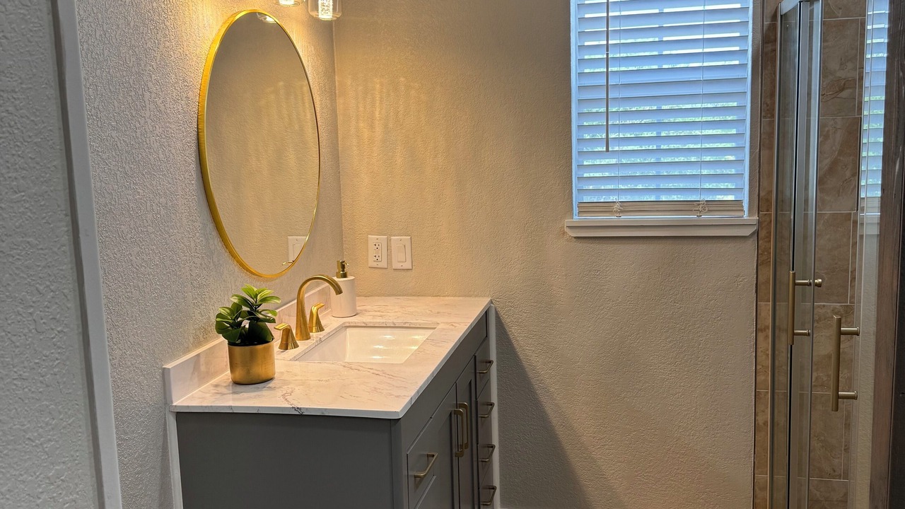 Photo of Bathroom in Whitesboro
