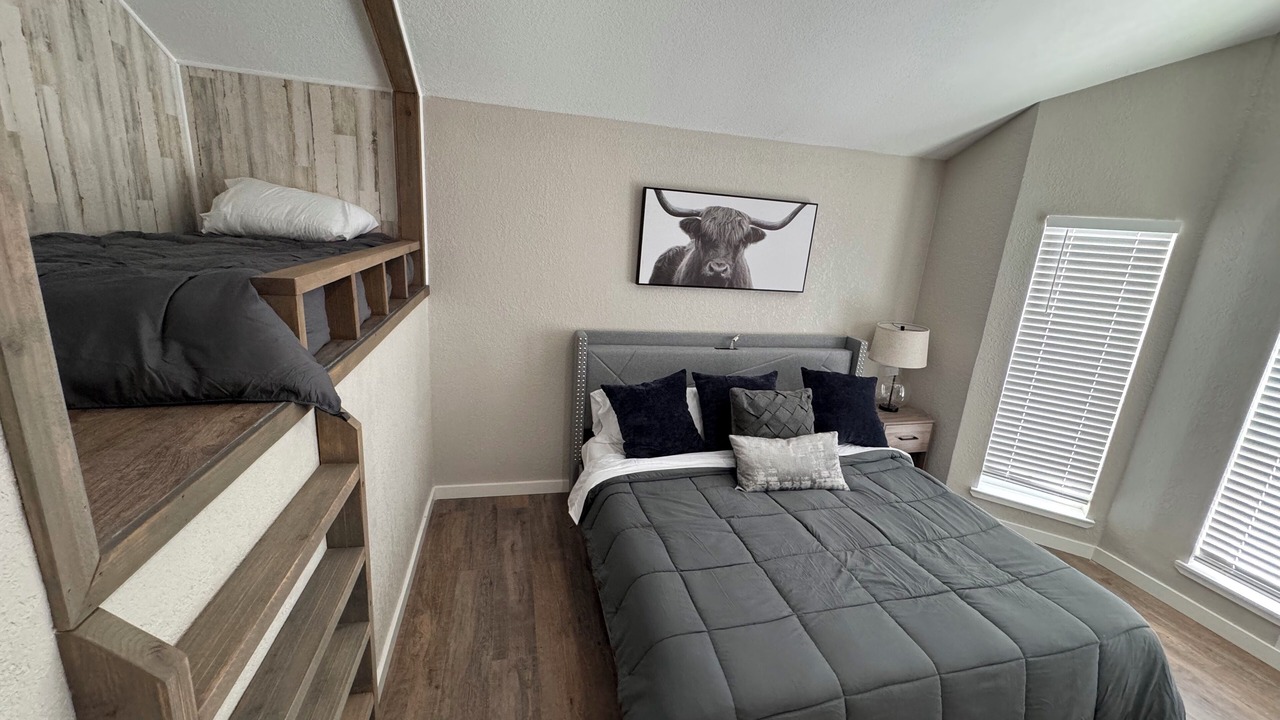 Photo of Bedroom in Whitesboro