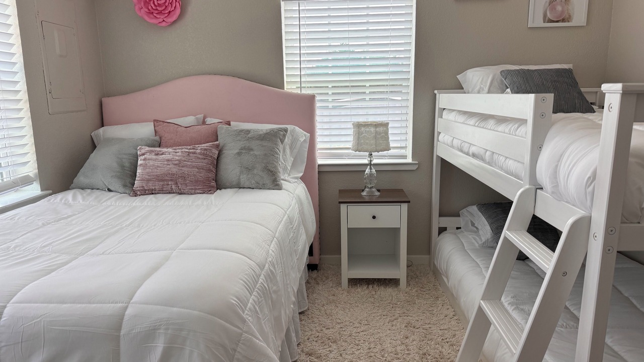 Photo of Bedroom in Whitesboro