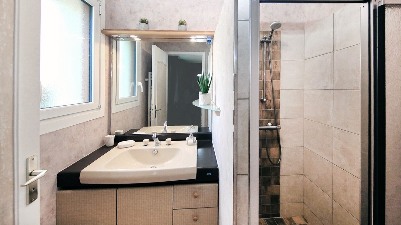 Photo of Bathroom in Sartilly-Baie-Bocage