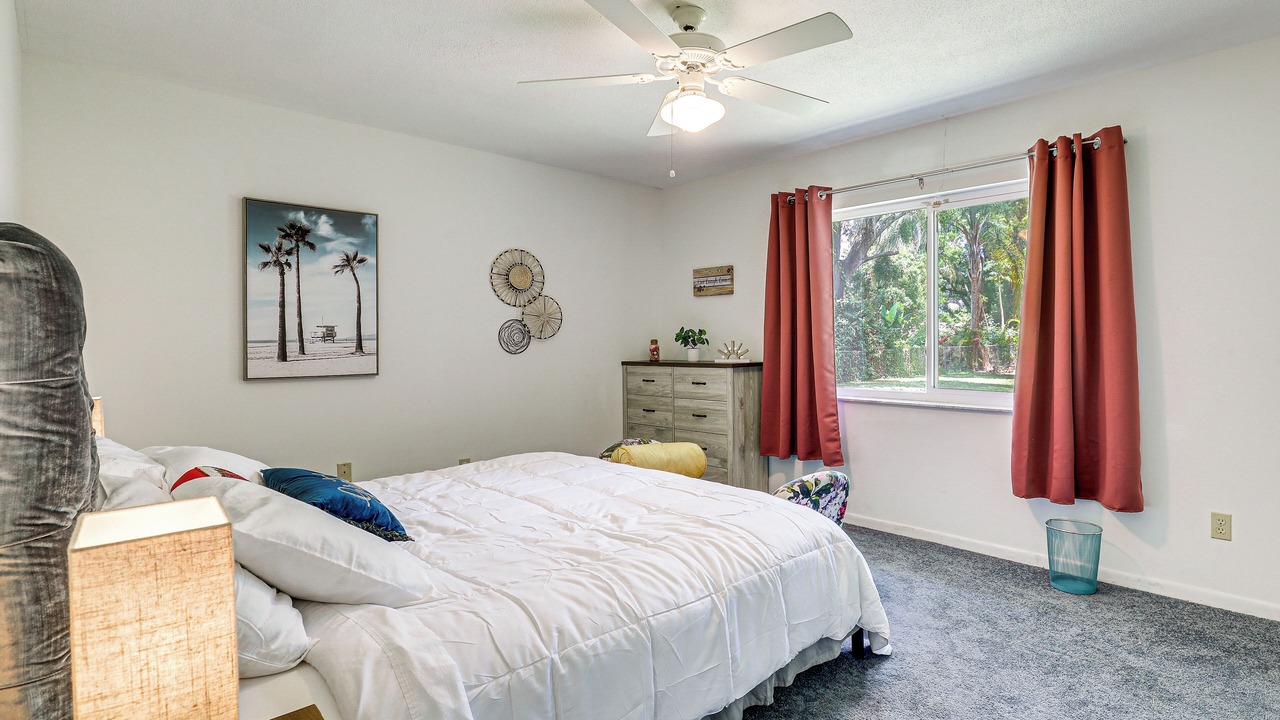 Photo of Bedroom in Valrico