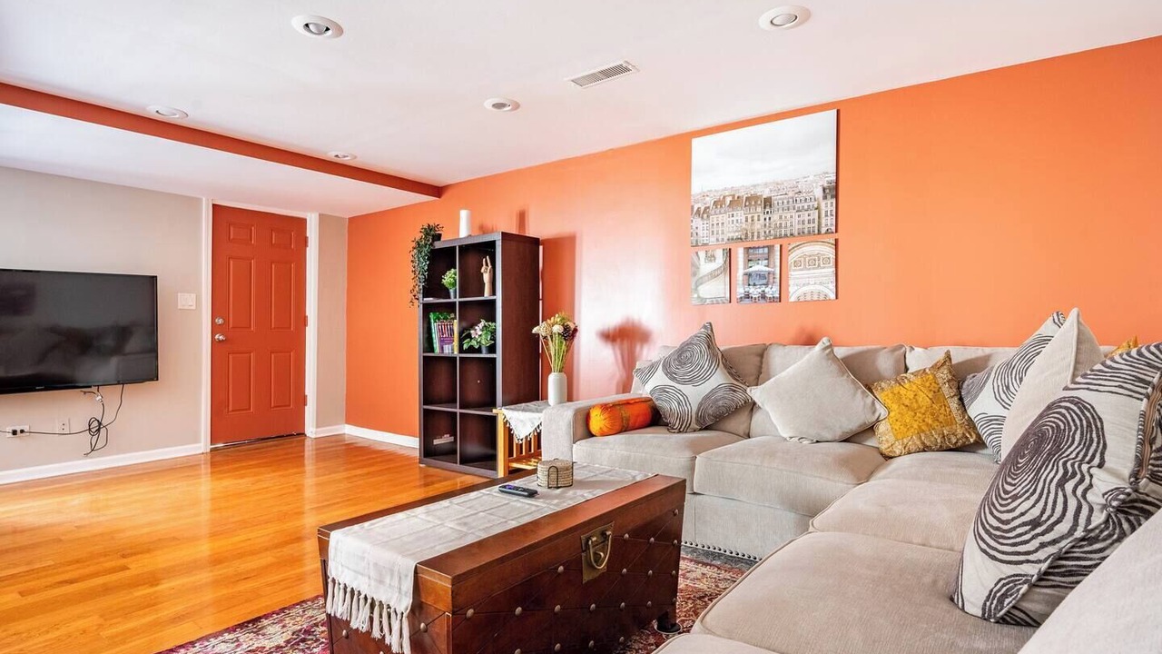 Photo of Livingroom in Ravenswood
