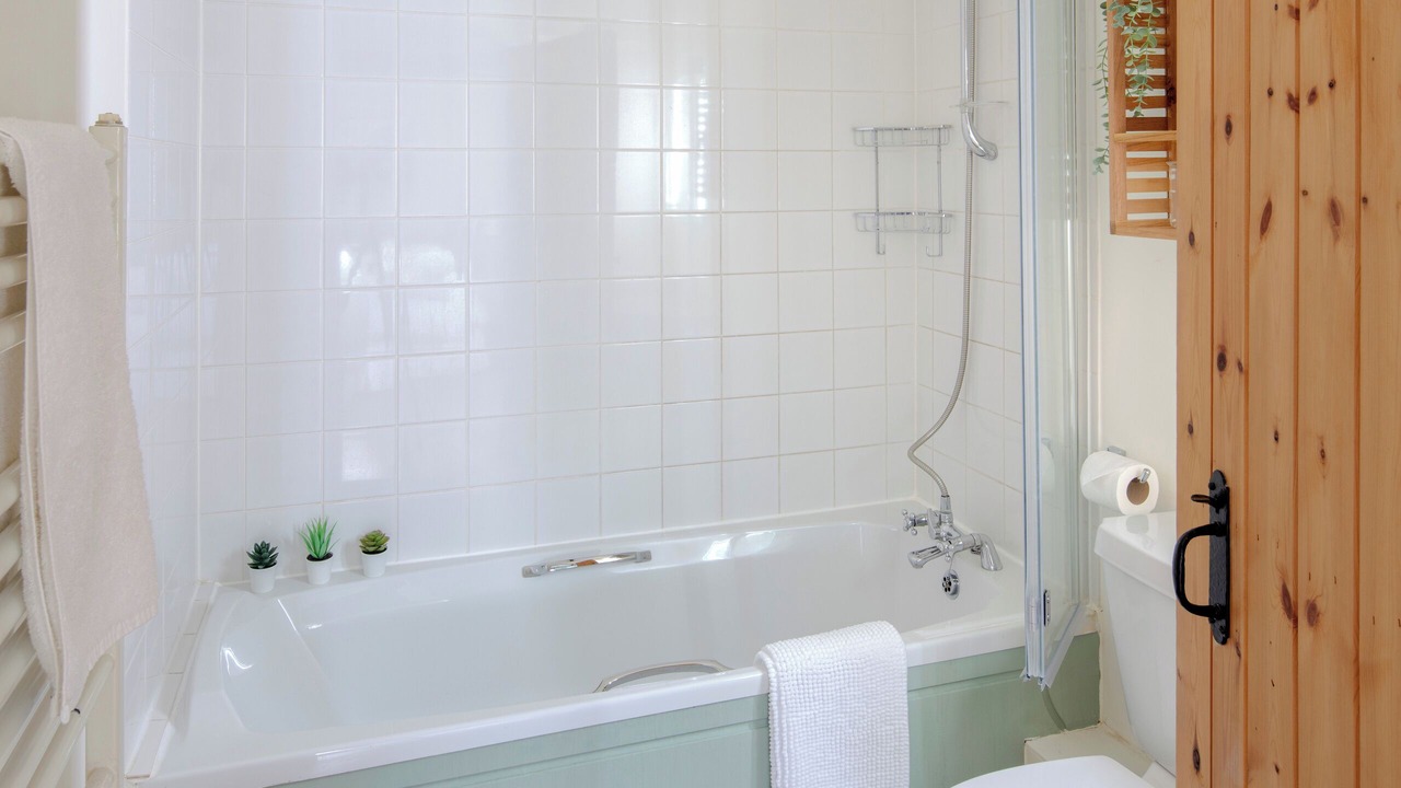 Photo of Others in Black Torrington