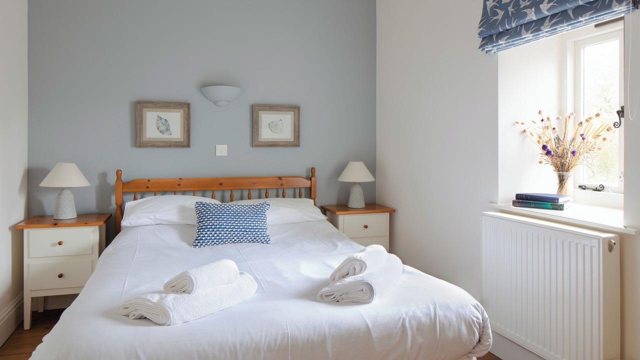 Photo of Others in Black Torrington