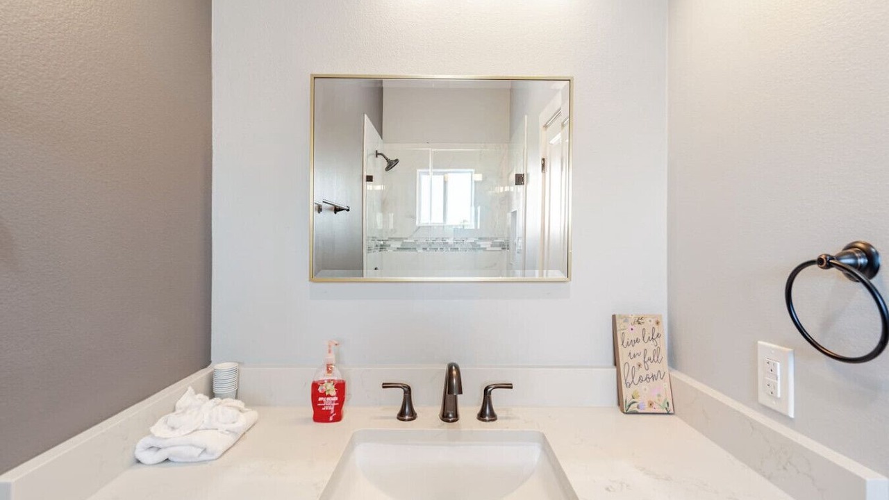 Photo of Bathroom in Red Rock