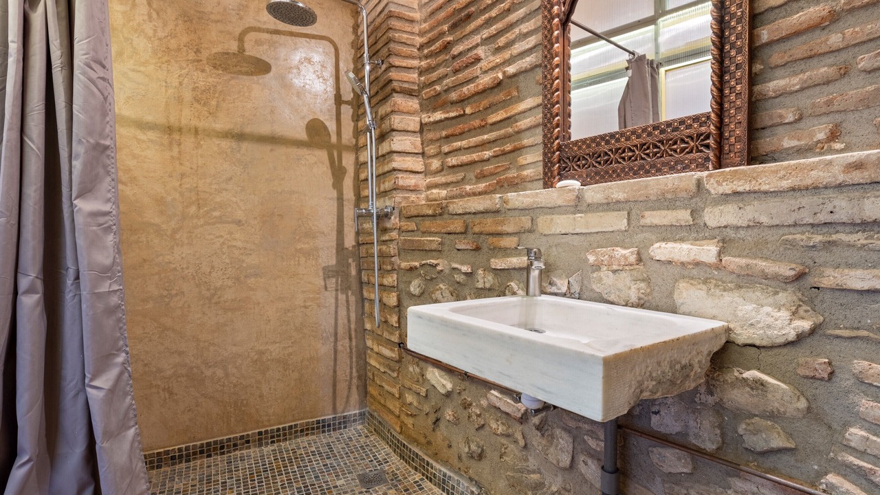 Photo of Bathroom in Almoster