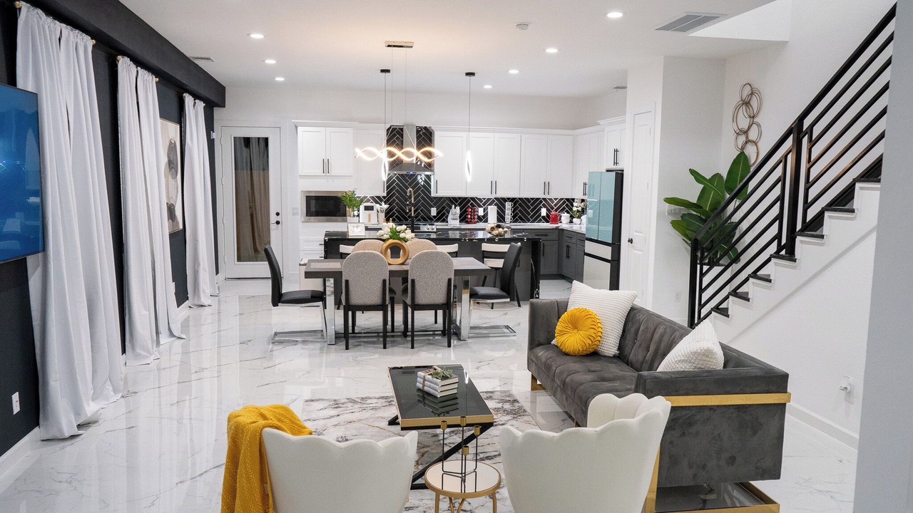 Photo of Livingroom in OST - South Union