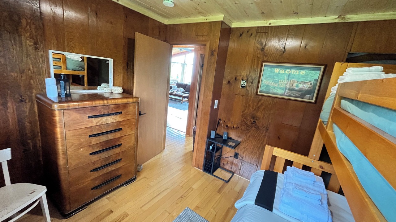 Photo of Bedroom in Tobermory