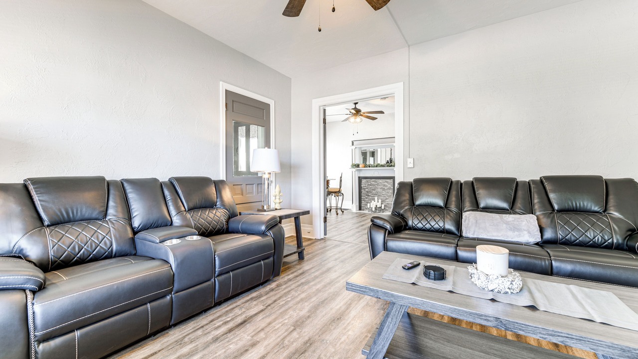 Photo of Livingroom in Niagara Falls