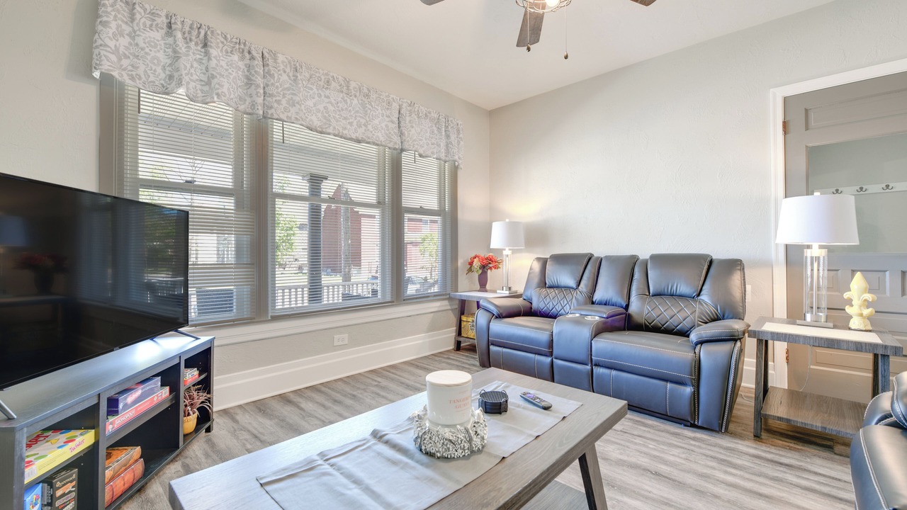 Photo of Livingroom in Niagara Falls
