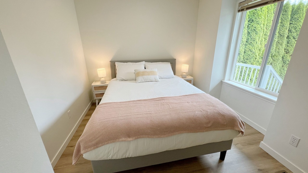Photo of Bedroom in Everett