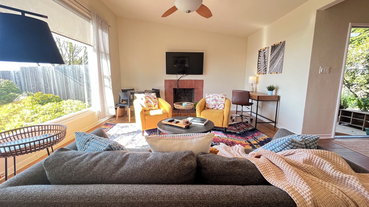 Photo of Livingroom in El Cerrito