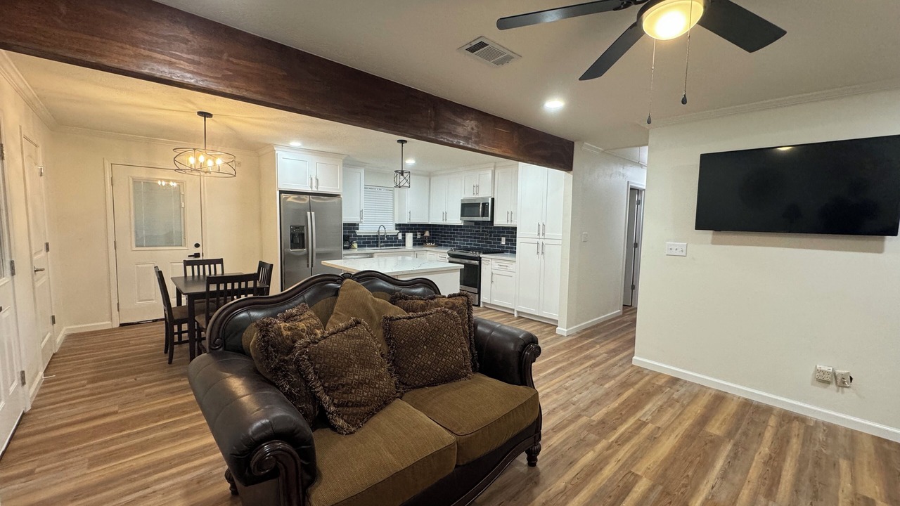 Photo of Livingroom in Alexandria