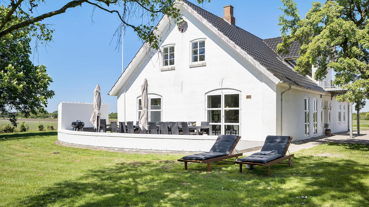 Photo of Others in Hojer