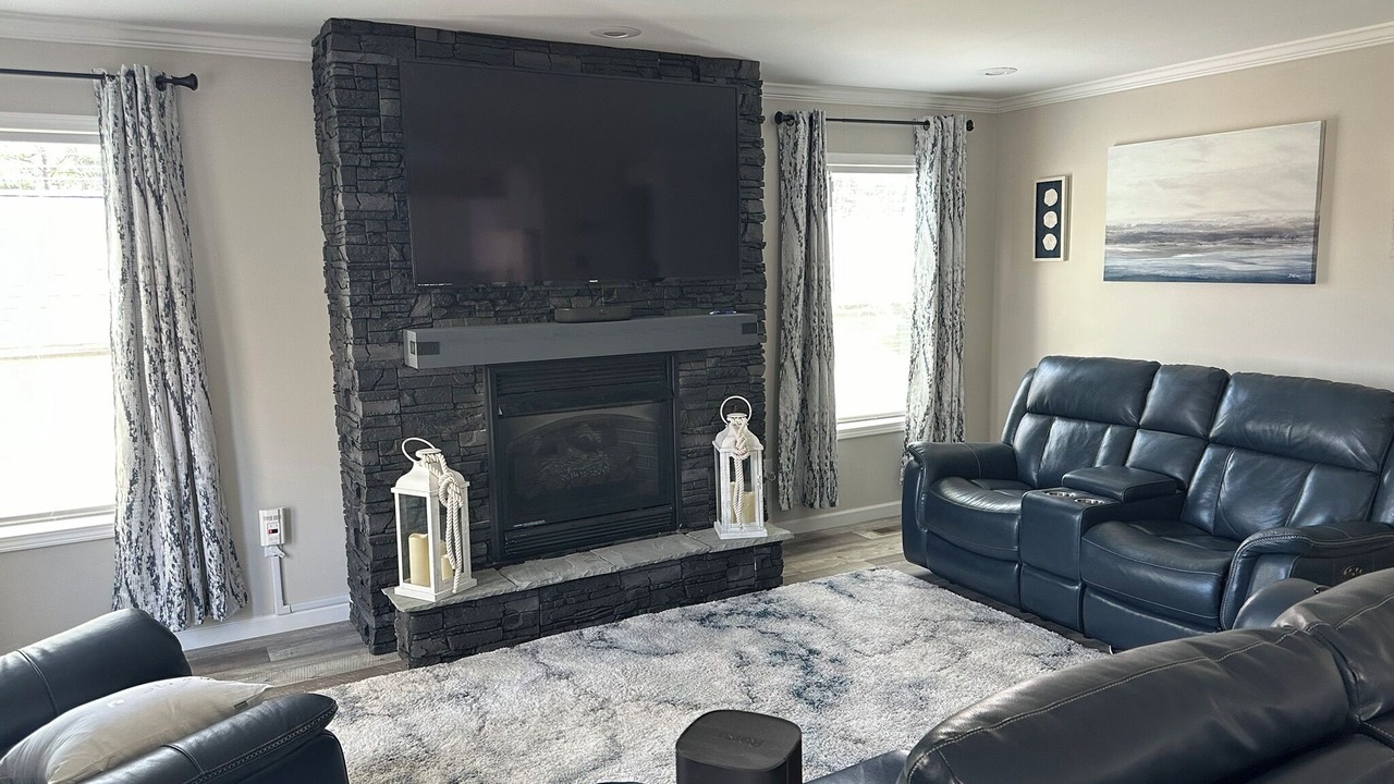 Photo of Livingroom in Huddleston