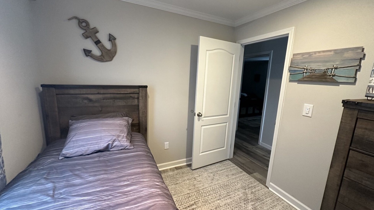 Photo of Bedroom in Huddleston