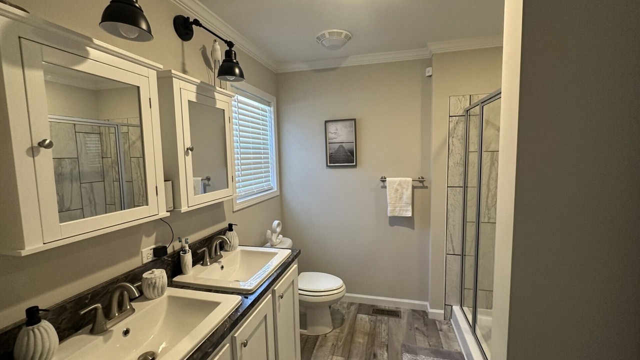 Photo of Bathroom in Huddleston