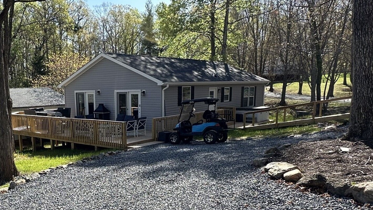 Photo of Outdoor in Huddleston