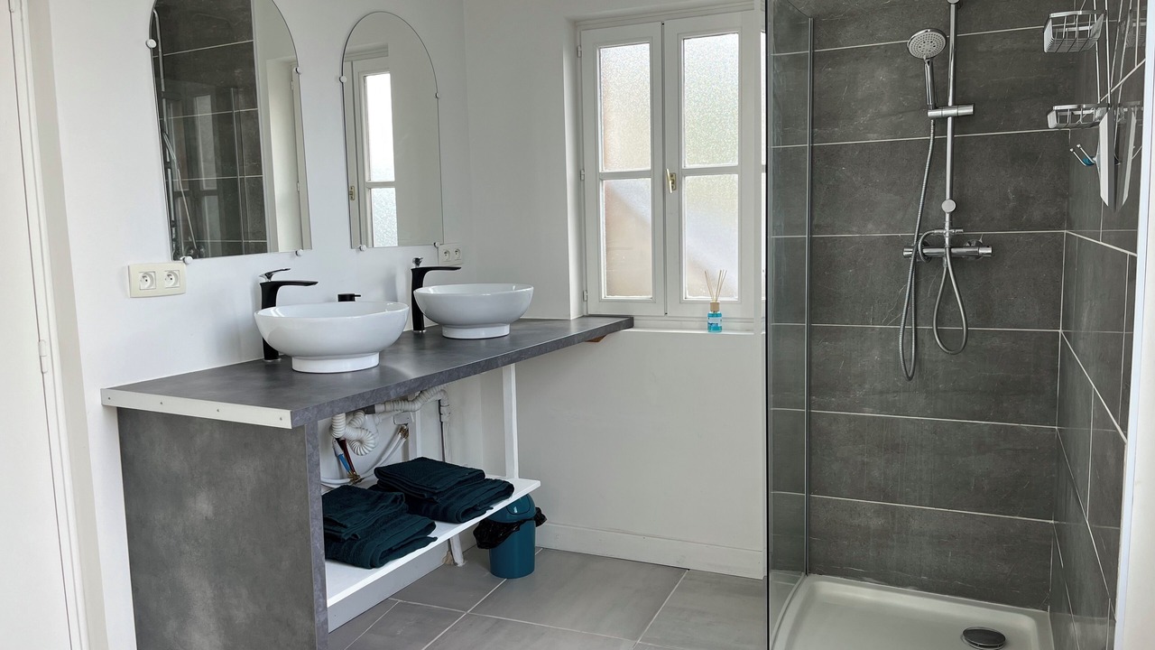 Photo of Bathroom in Brionne