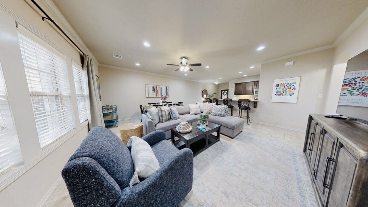 Photo of Livingroom in College Station
