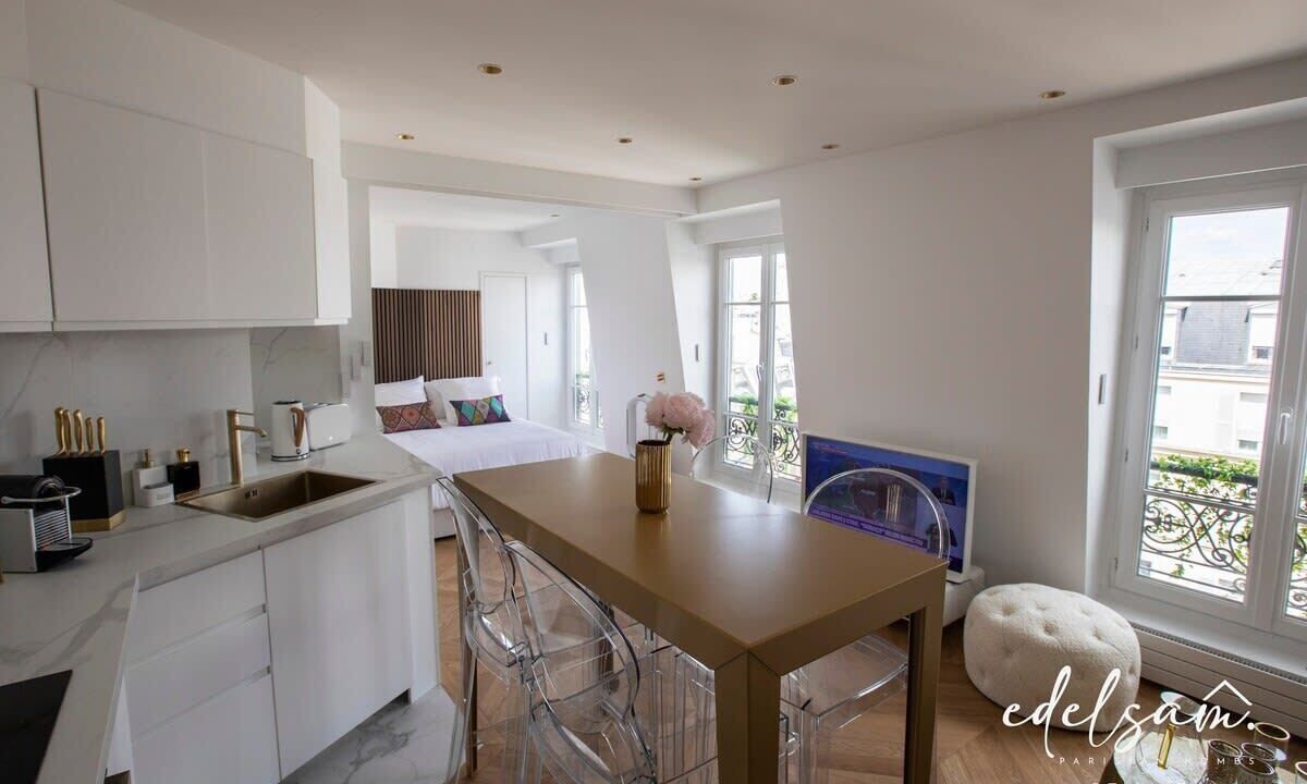 Photo of Bedroom in Quartier de la Plaine-de-Monceaux
