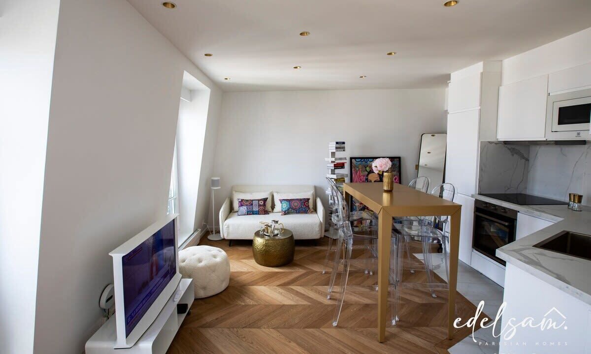 Photo of Livingroom in Quartier de la Plaine-de-Monceaux