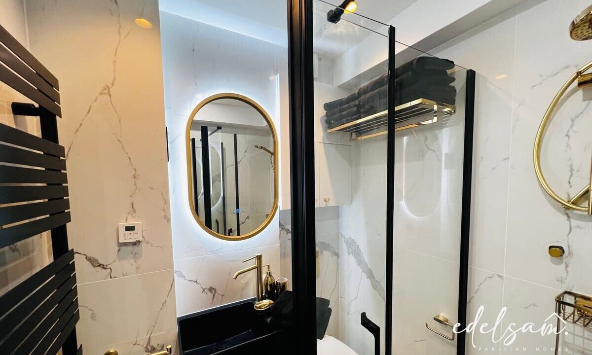 Photo of Bathroom in Quartier de la Plaine-de-Monceaux