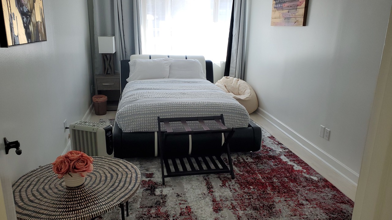 Photo of Bedroom in Sunset District