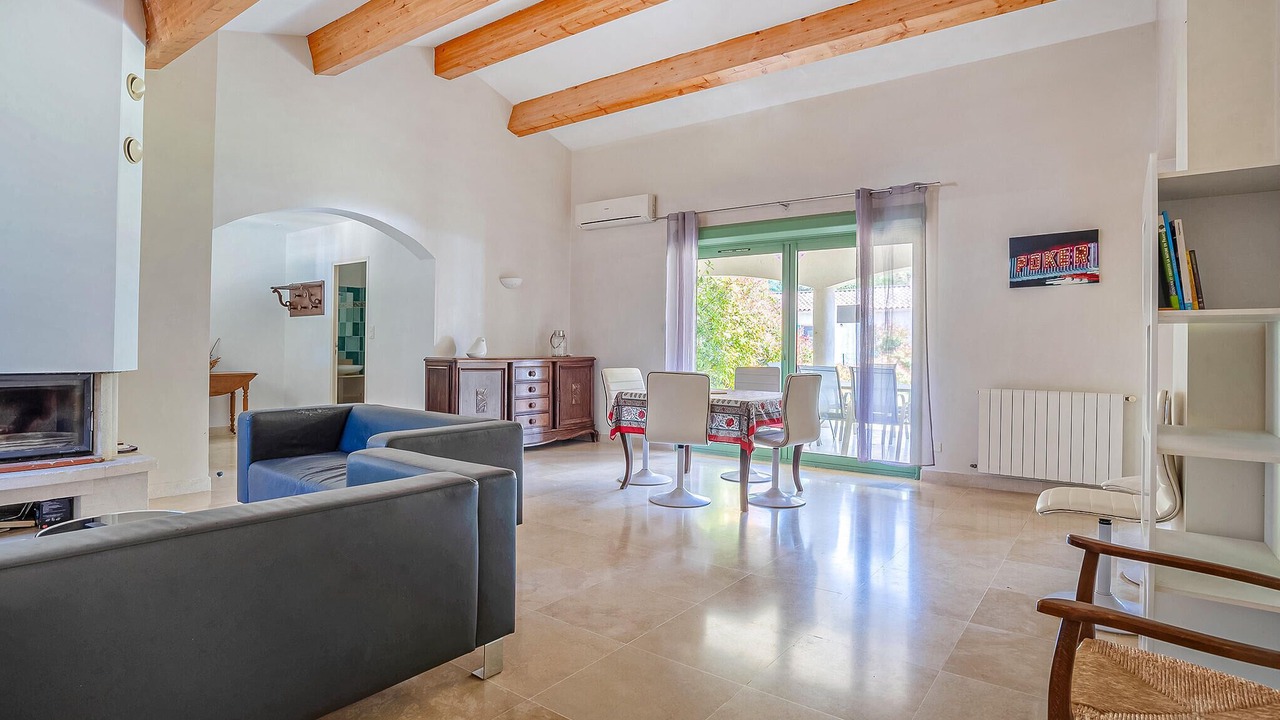 Photo of Bedroom in Plan-d'Aups-Sainte-Baume