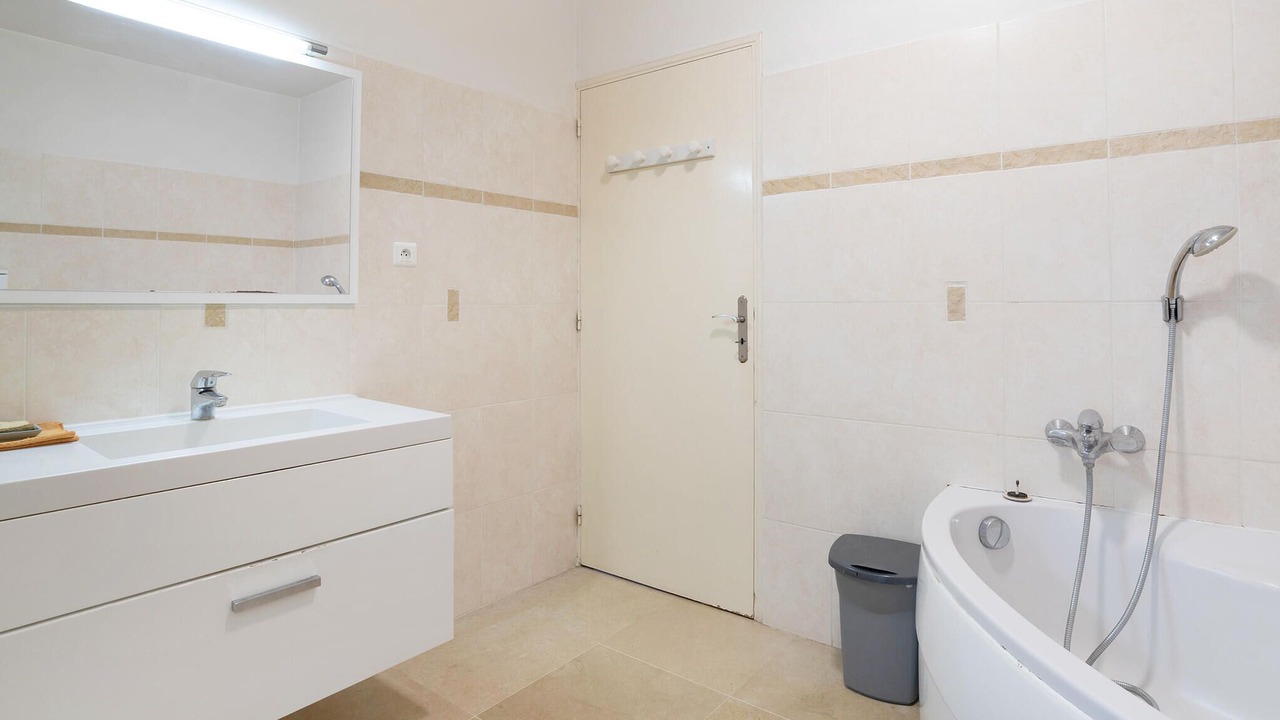 Photo of Bathroom in Plan-d'Aups-Sainte-Baume